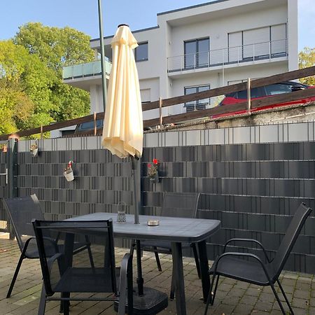 Grosse Moderne Ferienwohnung Auch Als Monteur Unterkunft Nutzbar, In Stolberg - Vicht Bagian luar foto