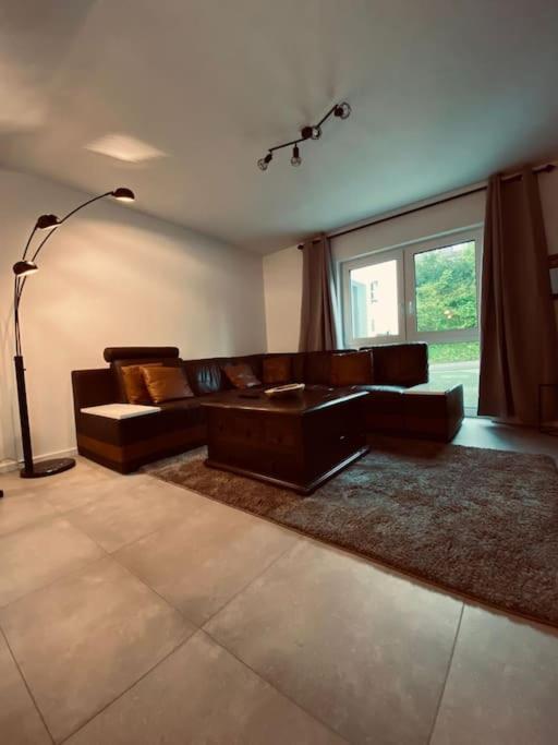 Grosse Moderne Ferienwohnung Auch Als Monteur Unterkunft Nutzbar, In Stolberg - Vicht Bagian luar foto