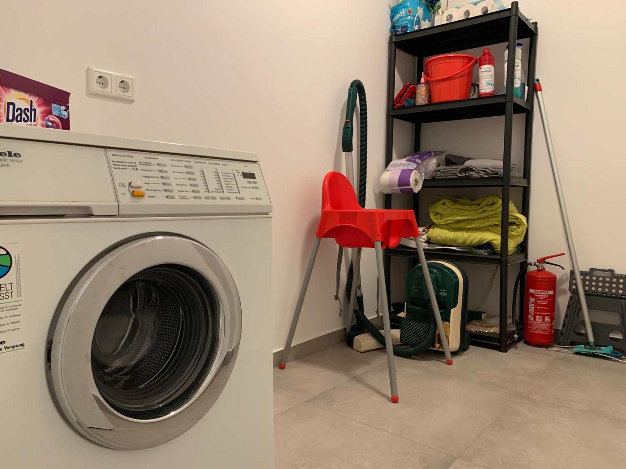 Grosse Moderne Ferienwohnung Auch Als Monteur Unterkunft Nutzbar, In Stolberg - Vicht Bagian luar foto